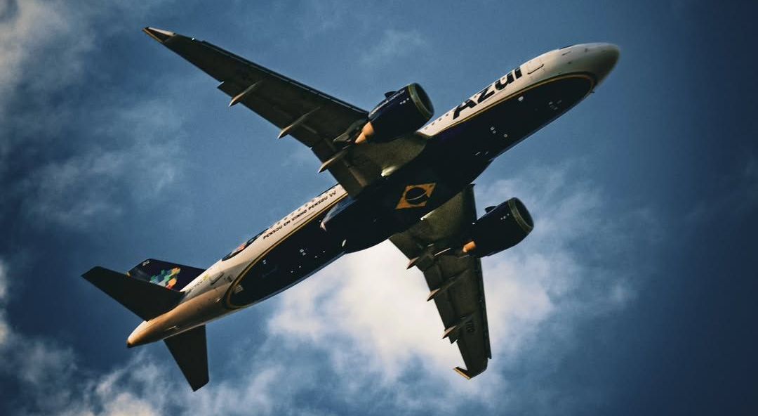 Decoding Azul Online: Shared Flights Absent in Provided Text